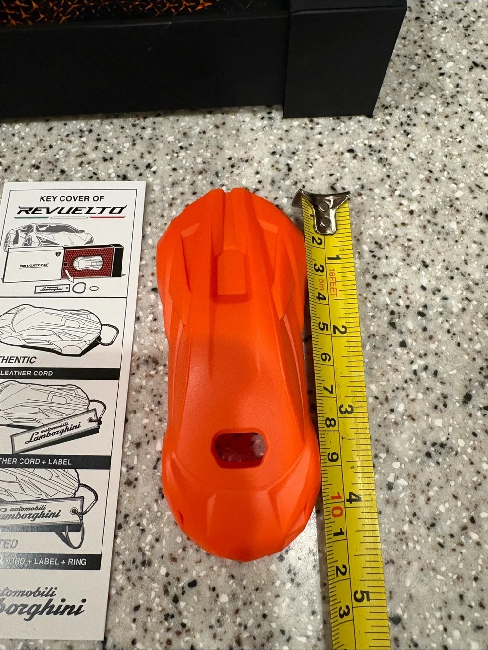 Lamborghini Revuelto Schlüsselanhänger key-chain/ring+Cover Skulptur Huracan+STO